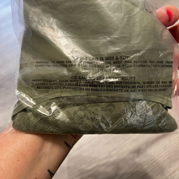 Victoria Secret bikini cut size L - Picture 3 of 4